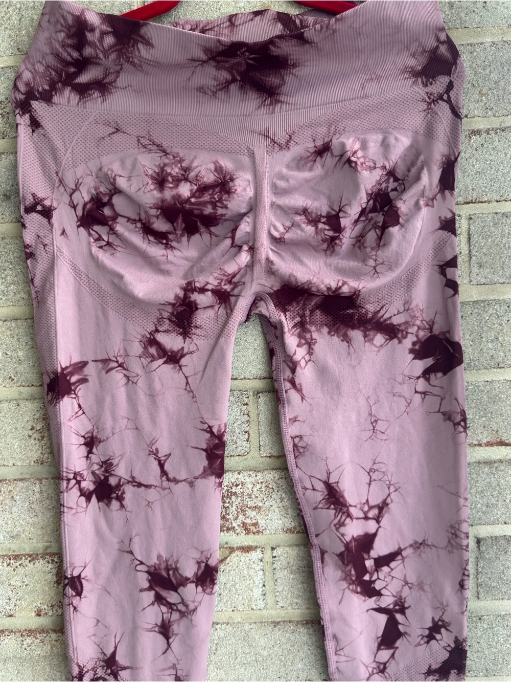 Women's High-Rise Tie-Dye Leggings in Mauve and Plum